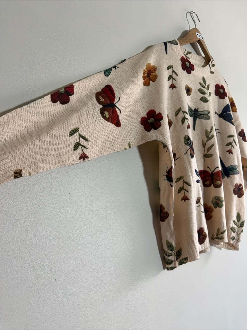 Cream Botanical Insect Print Oversized Sweater Floral Butterfly Bee M-XL - Picture 3 of 7